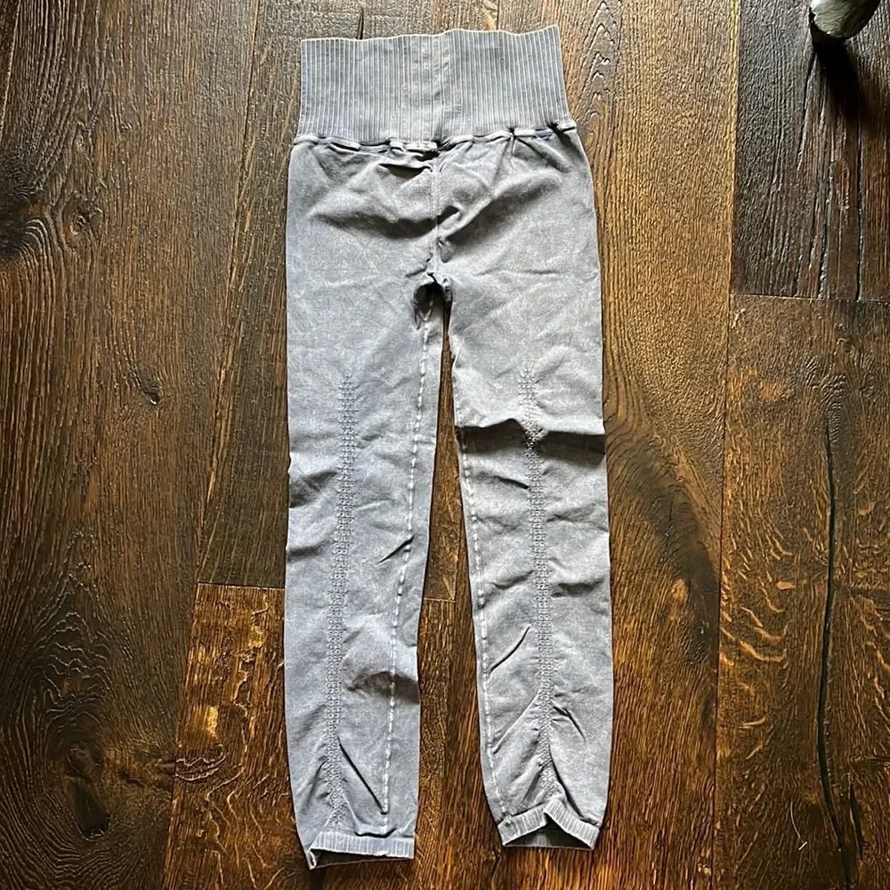 Free People High-Rise 7/8 Length Good Karma Leggings - Washed Grey - M/L - Picture 8 of 11